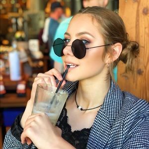 Meet your Posher, Sasha